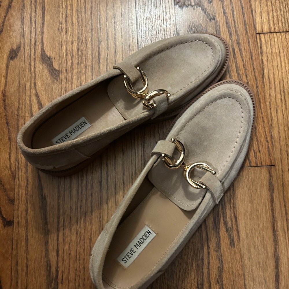 Steve Madden Beige Loafers with Gold Buckles